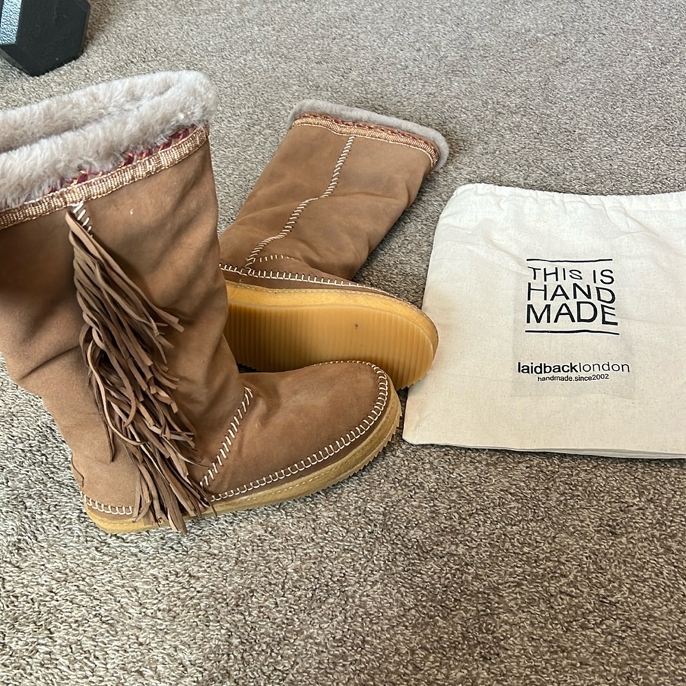 Laidback London Amani Fringe boots